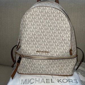 Micheal Kors MK Backpack (Medium) NWT